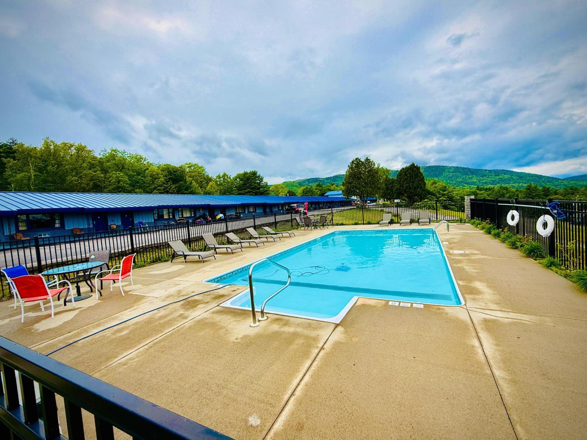 Travelodge By Wyndham Lake George Ny Екстер'єр фото